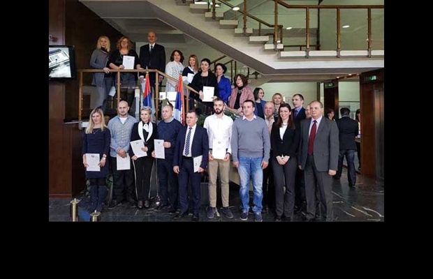 SERBIA : During the ICD ceremony, Mr. Veselin Milosevic, the Acting Deputy Director General of the Customs Administration presented WCO Certificates of Merit to 18 Customs officers who had shown great dedication to the improvement of Customs, as well as to officers from the Belgrade Office of the German Organization for International Cooperation (GIZ) who had, through direct engagement, provided support to Serbian Customs. He extended his congratulations on the occasion of ICD, before revealing the 2018 theme “A secure business environment for economic development.”