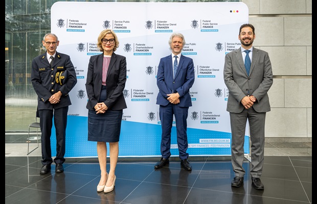 From left to right: the General Administrator of Belgian Customs and Excise, Mr. Kristian Vanderwaeren, the Director of International and General Affairs of DG TAXUD, Ms. Sabine Henzler, the President of the Belgian Federal Public Service Finance, Mr. Hans D’Hondt, and the WCO Deputy Secretary General, Mr. Ricardo Trevino. 